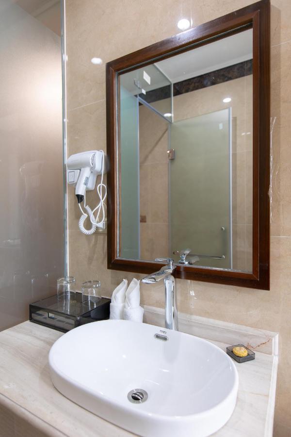 Sala Hotel Mong Cai Exteriér fotografie